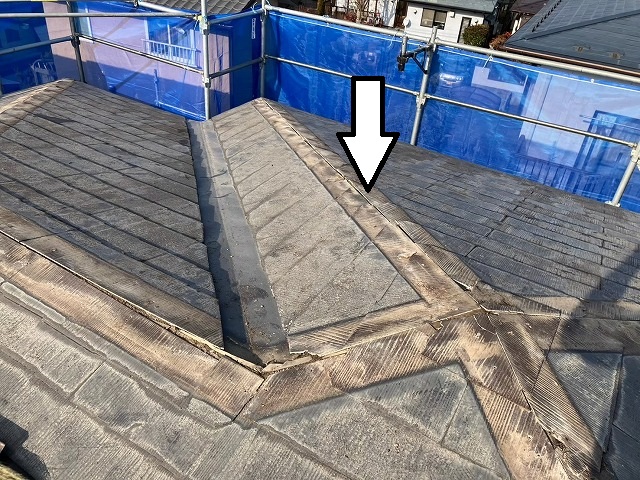 仙台市泉区　屋根カバー工事の伴い、既存の棟包み板金を木下地ごと解体した