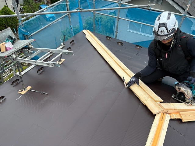仙台市泉区　棟板金用の木下地を設置した