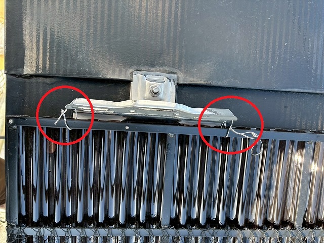 仙台市泉区　既存の雪止め金具にスノーZを固定した