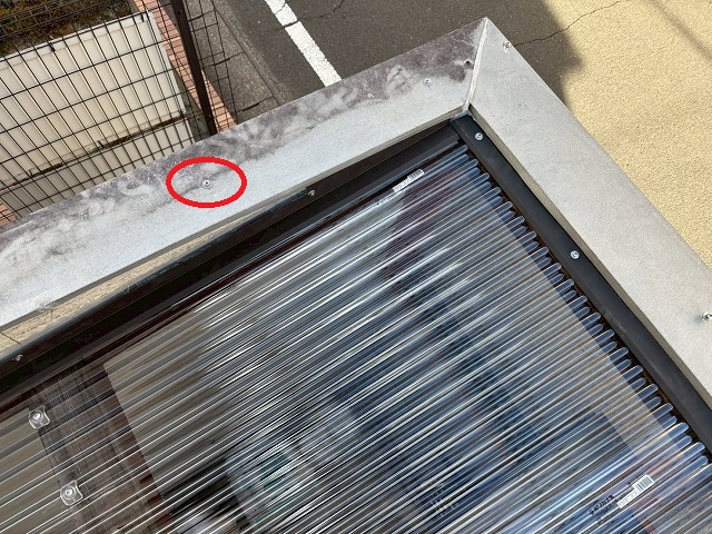 仙台市宮城野区　板金笠木をパッキンビスで補強した