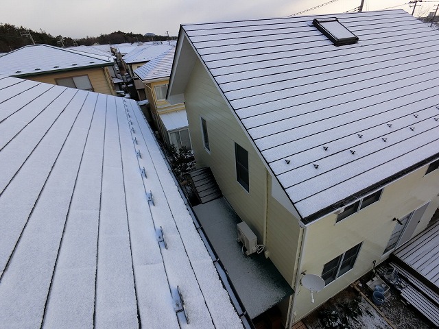 仙台市泉区　隣接する建物へ落雪する恐れがある