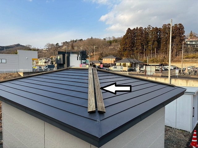 仙台市青葉区　物置屋根に木下地を設置した