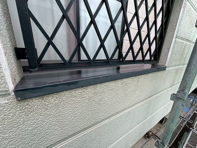 仙台市泉区　雨水が溜まりやすい構造の笠木