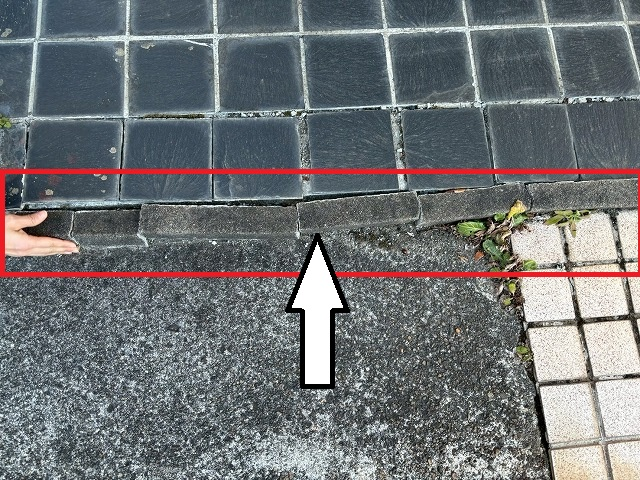 仙台市太白区 玄関タイルのズレが生じている